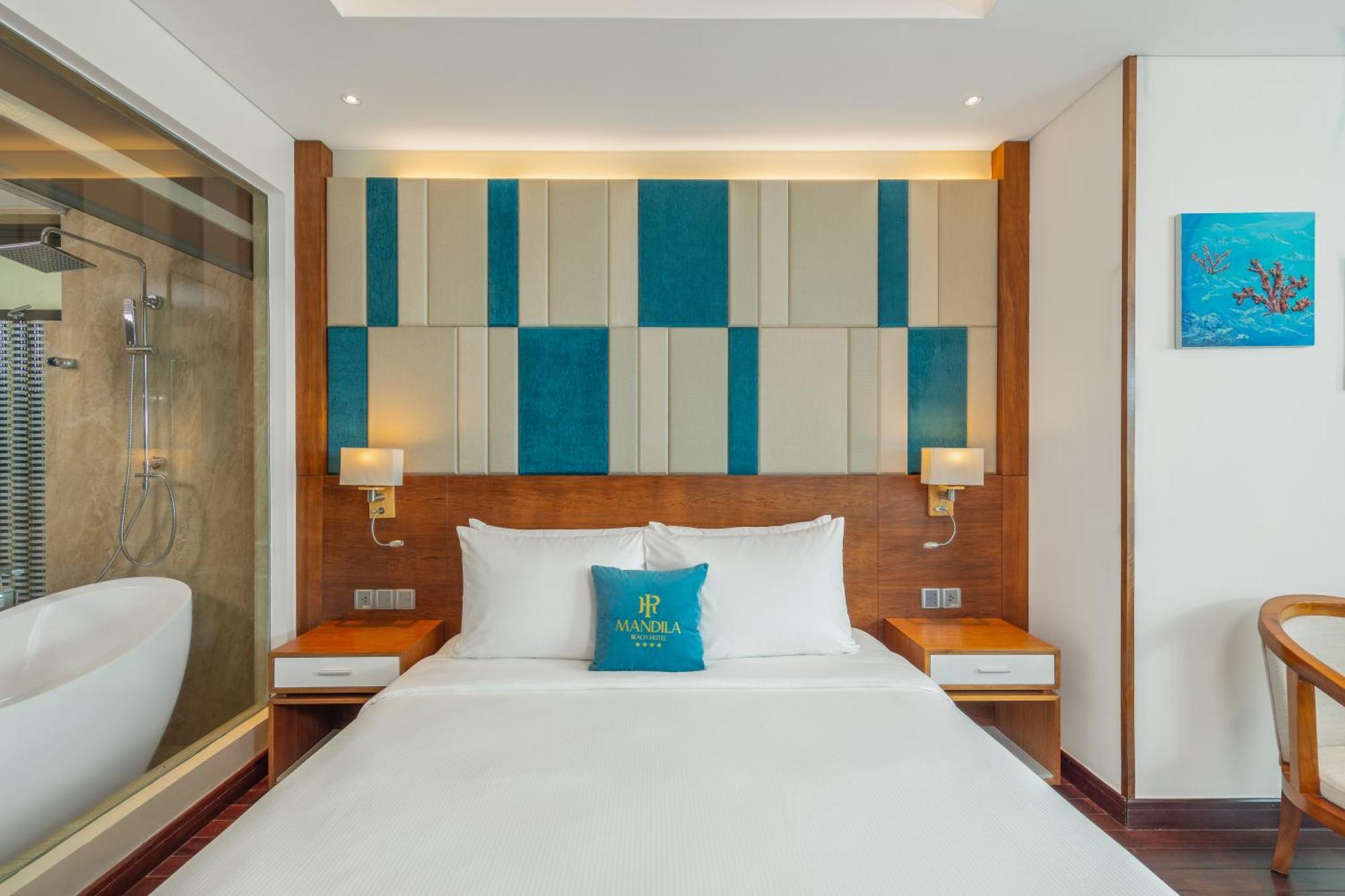Mandila Beach Hotel Danang Exterior photo